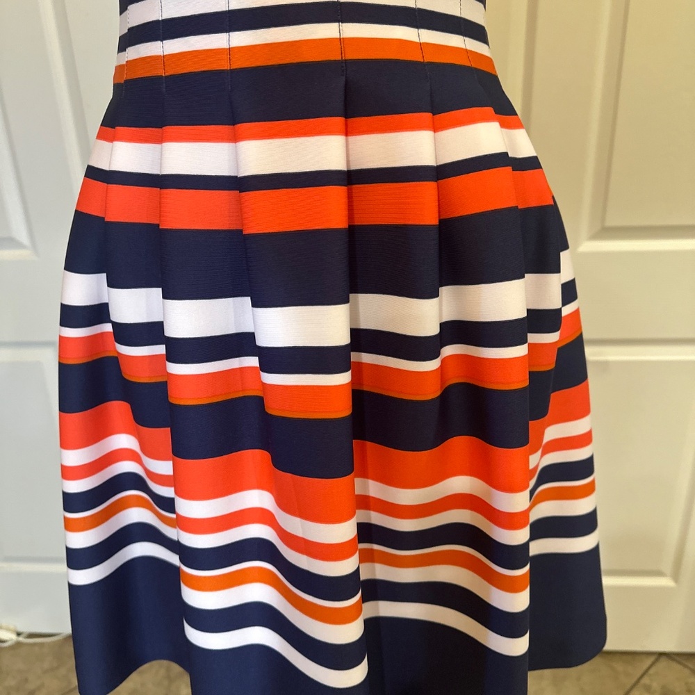 Dress - Picture 3 of 14